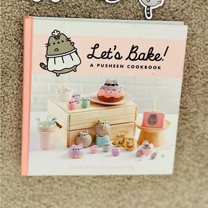 Let's Bake! A Pusheen Cookbook
